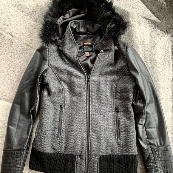 Danier Black Jacket - Picture 1 of 4